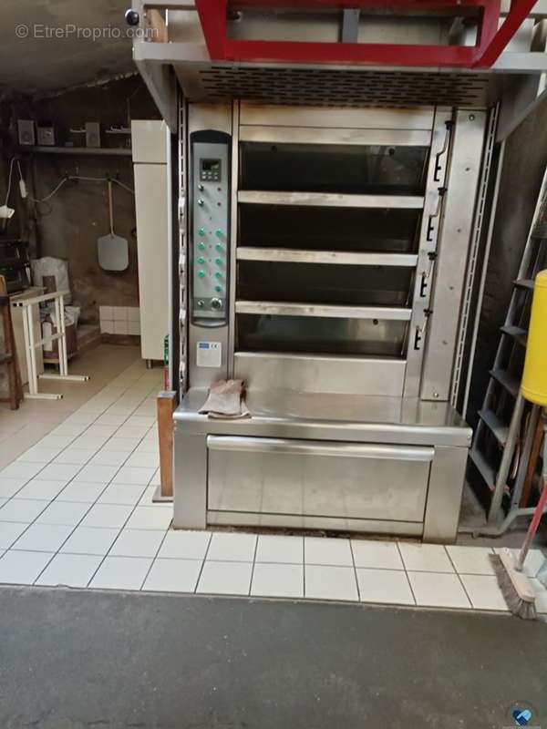 Commerce à GIROUSSENS