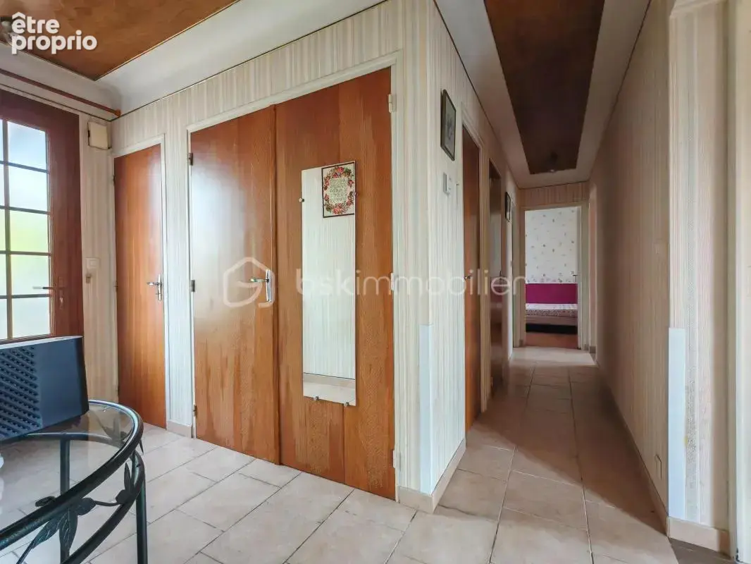 Maison familiale avec sous sol total et garage - photo 10