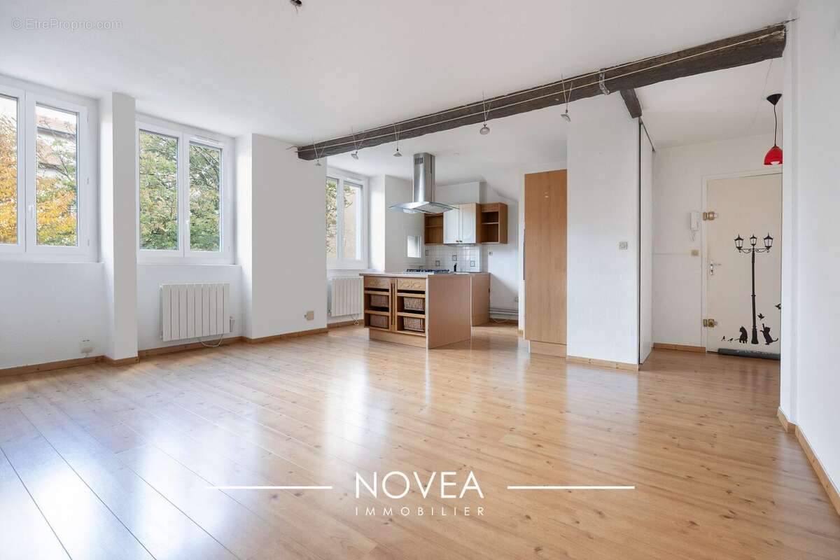 Appartement à SAINT-ETIENNE