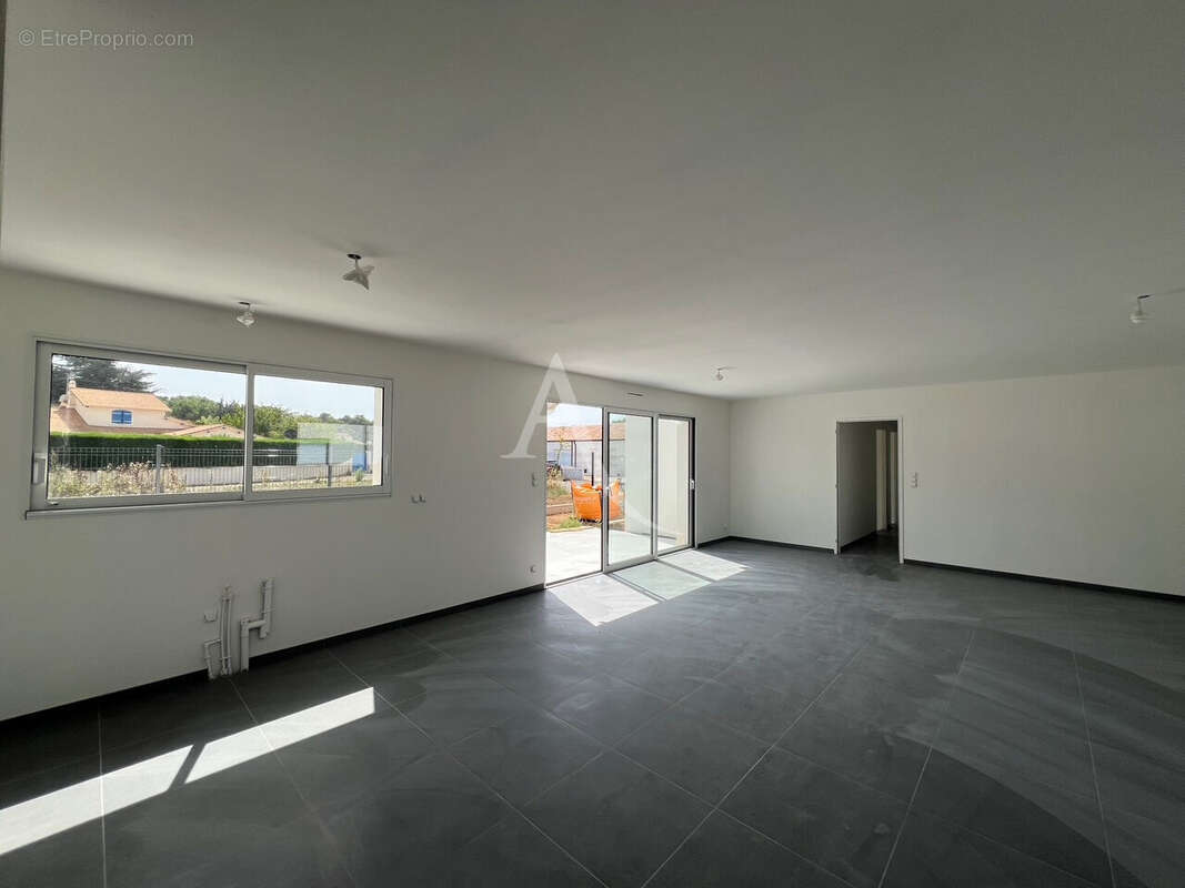 Maison à LONGEVILLE-SUR-MER