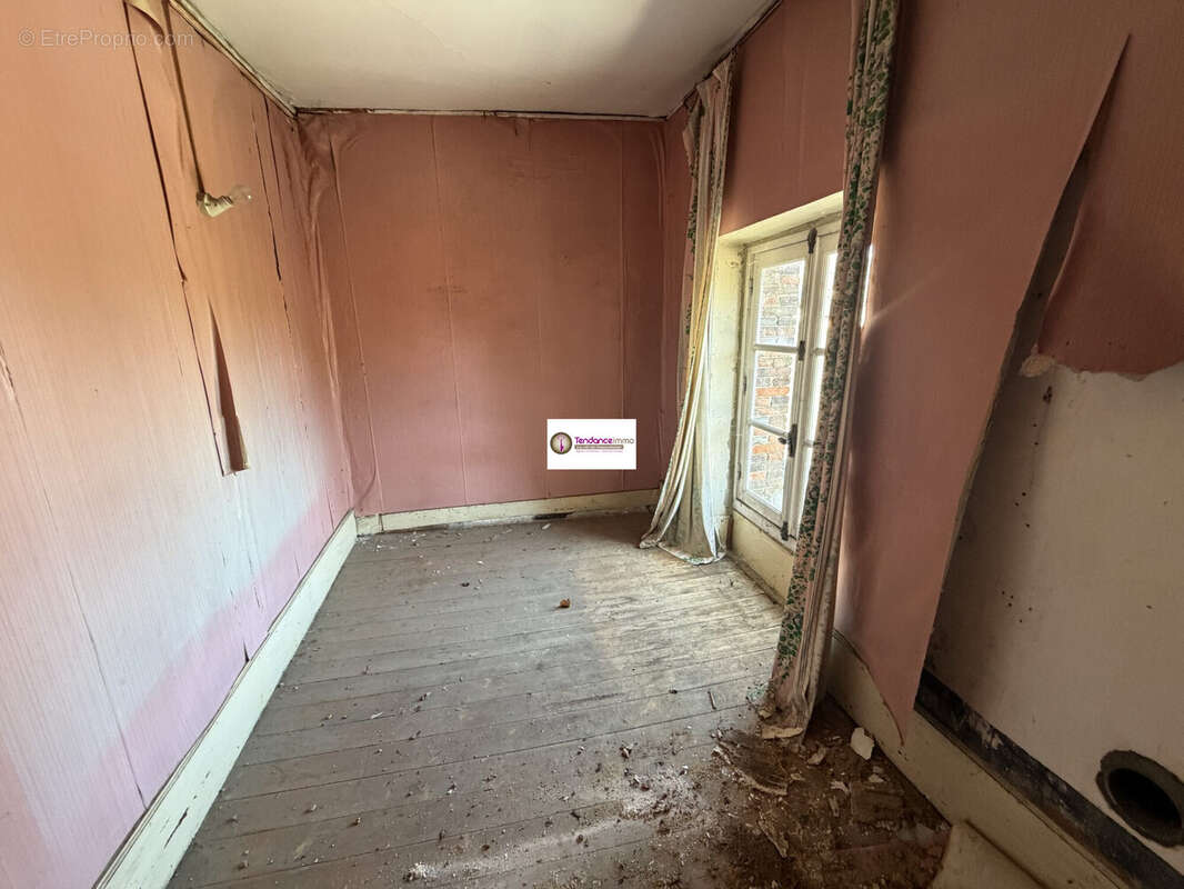 Appartement 931 m² à Courtomer  - photo 7