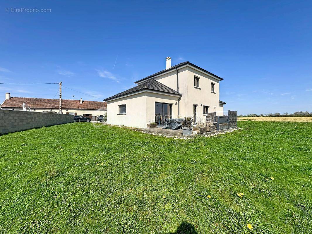 Maison à BRAZEY-EN-PLAINE