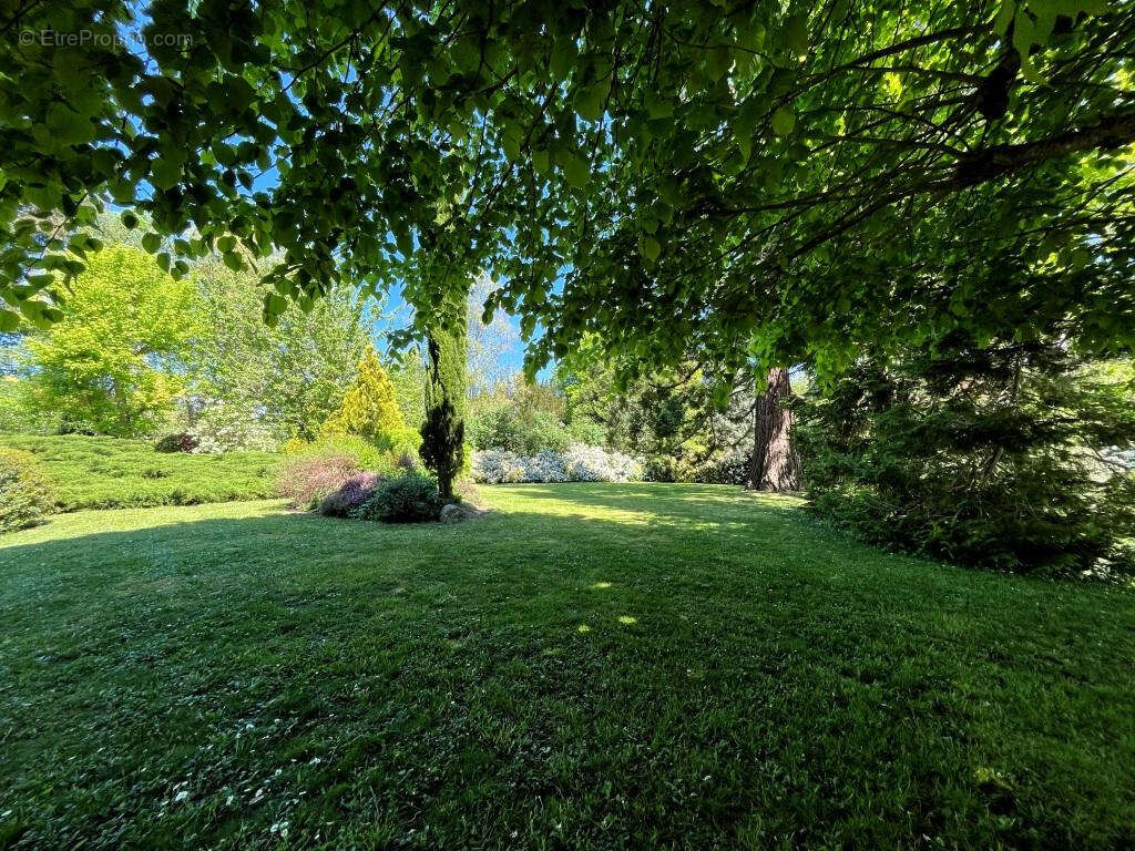 Maison à FONTAINEBLEAU