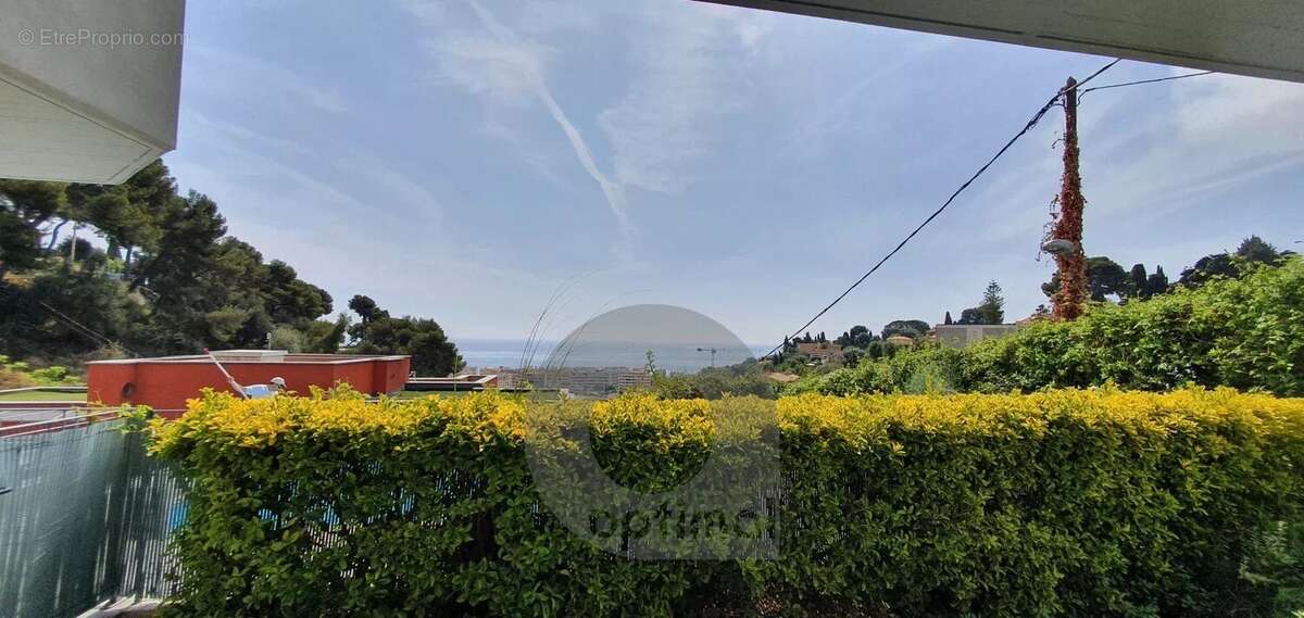 Appartement à ROQUEBRUNE-CAP-MARTIN