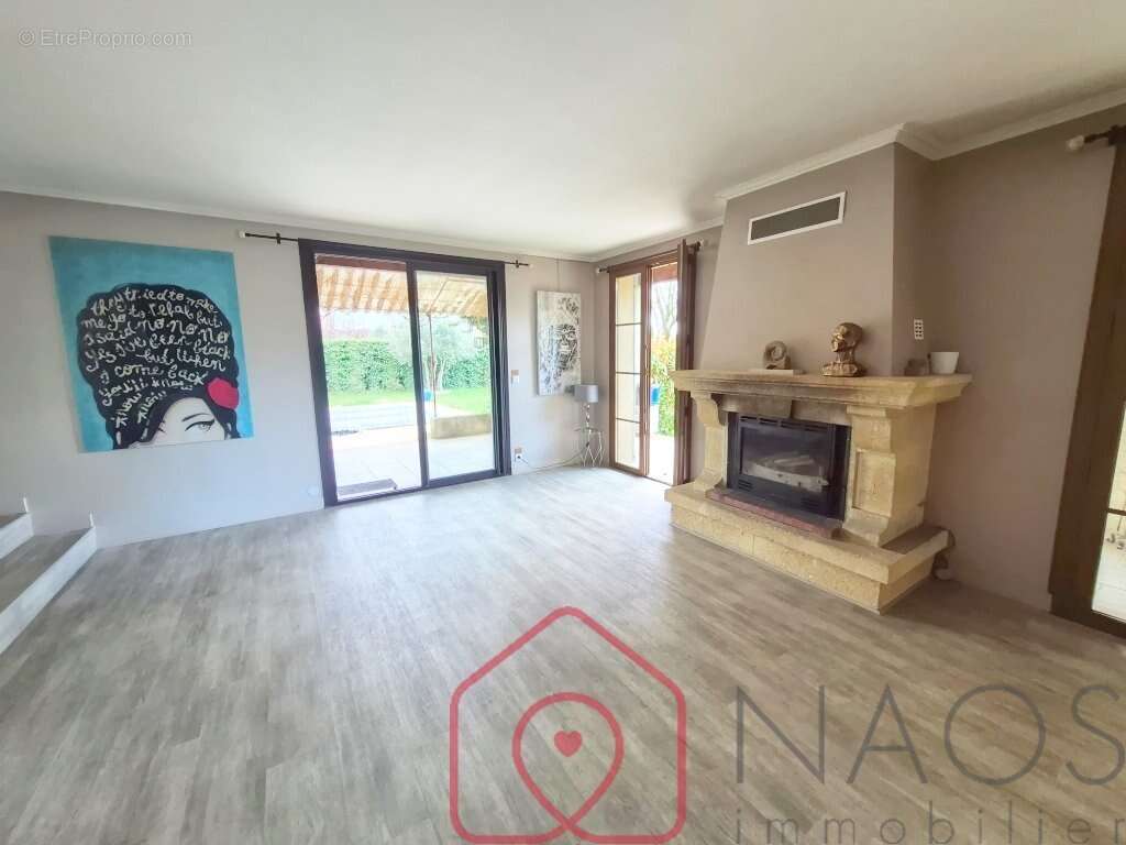 Oraison, villa 165 m², 5 chambres, piscine et garage - photo 11
