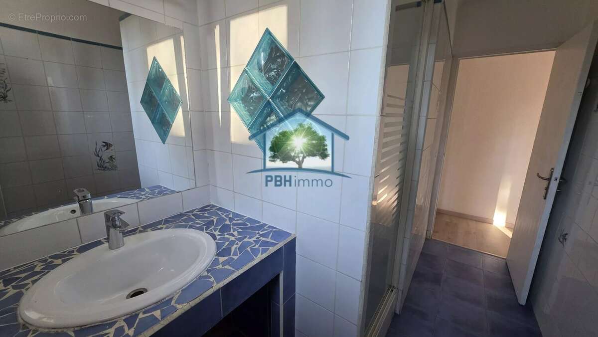 Appartement à MARSEILLE-9E