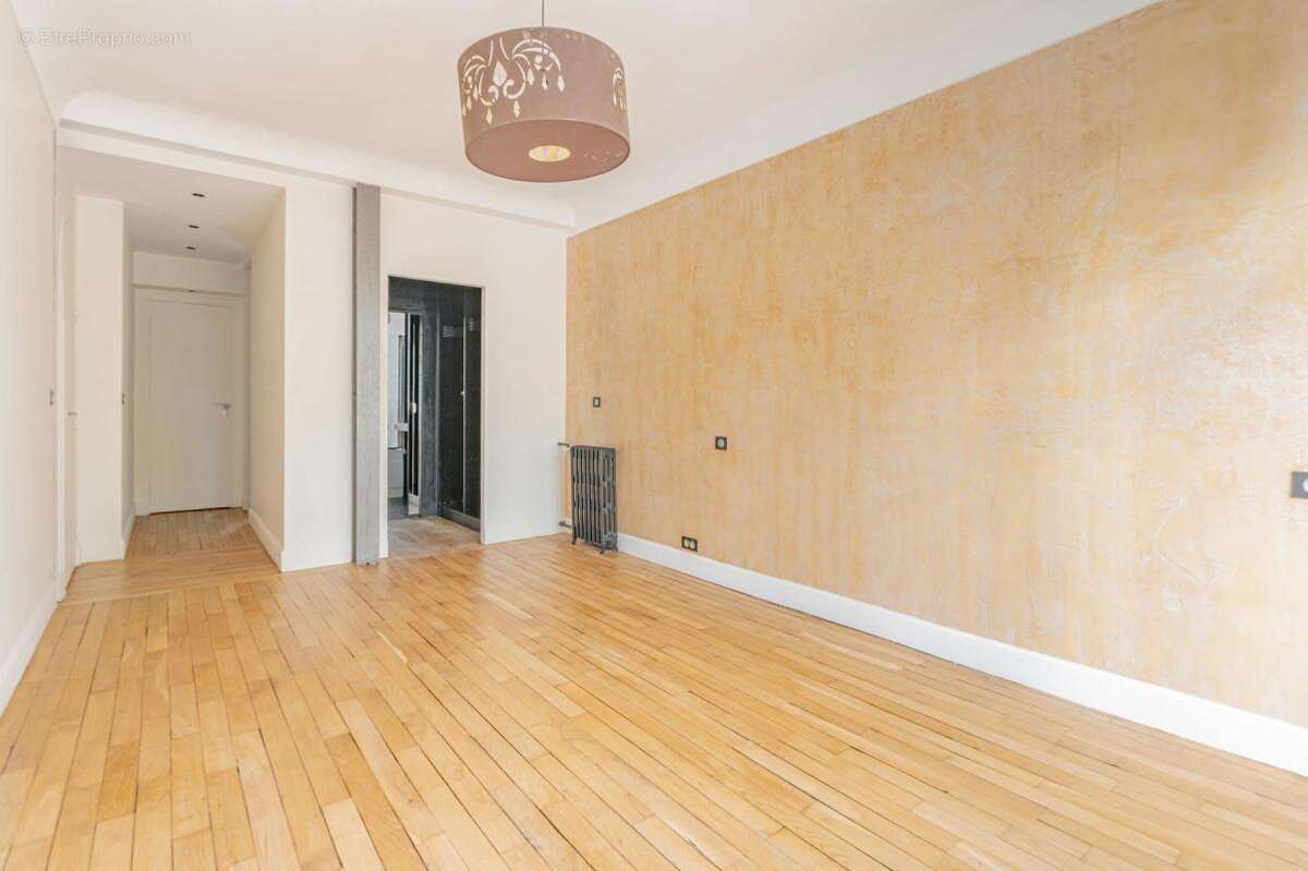 Appartement à PARIS-4E