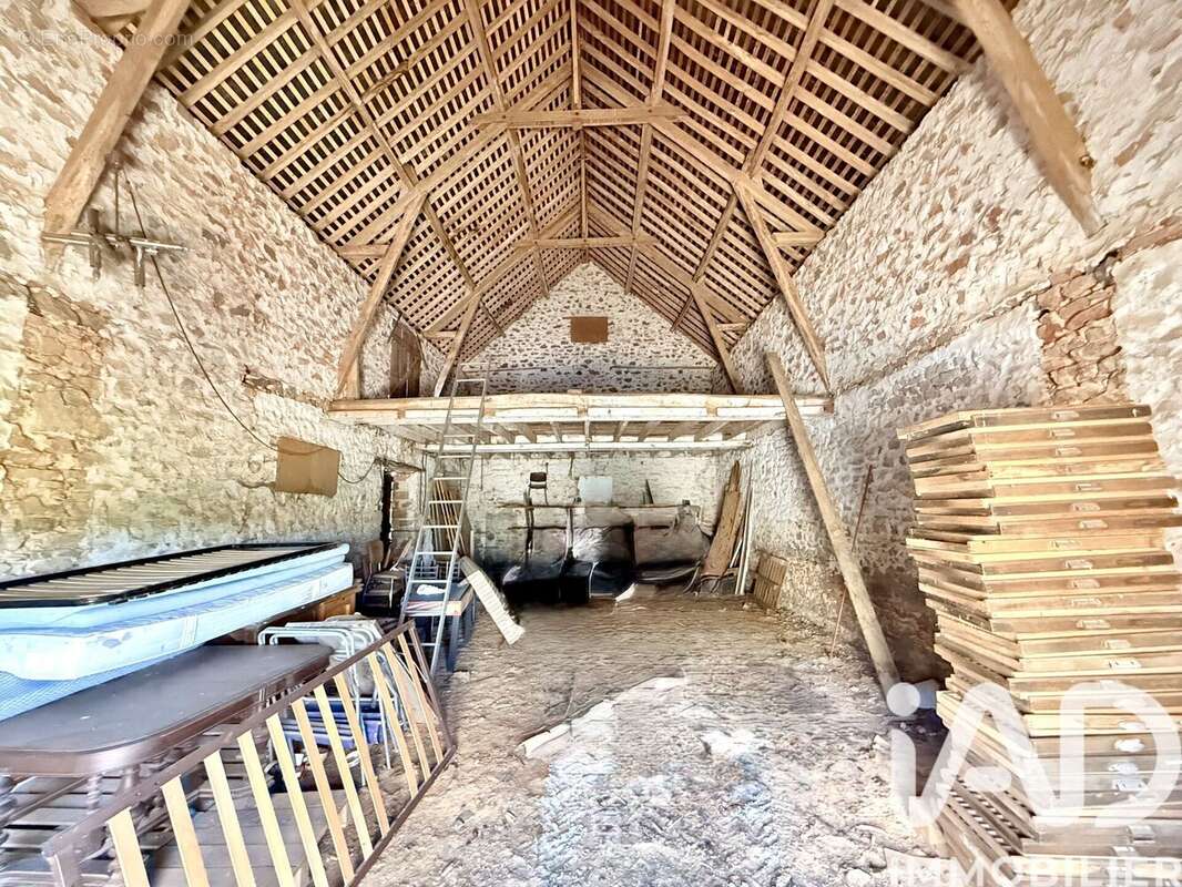 Maison 146 m² à Chemere-Le-Roi  - photo 4