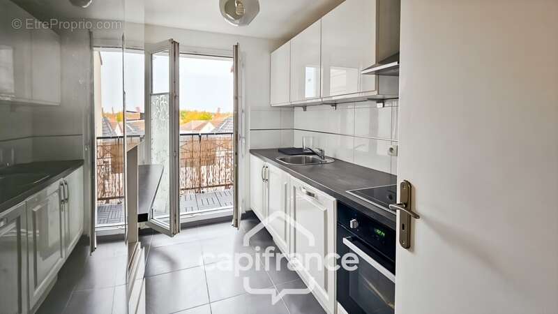 Appartement à BAILLY-ROMAINVILLIERS