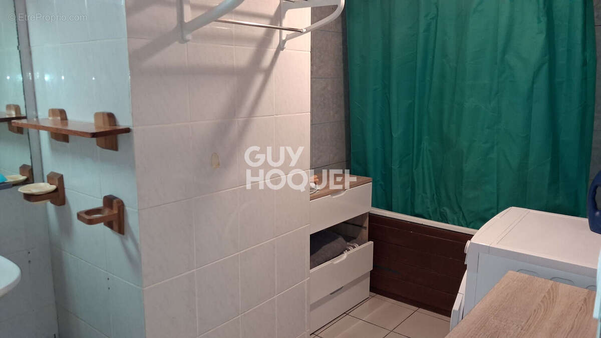 Appartement Sainte Clotilde 3 pièce(s) 64.70 m2 - photo 13
