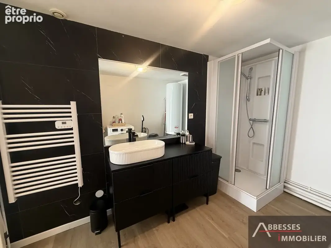 EN EXCLUSIVITÉ - CENTRE VILLE : Au 2ème et dernier étage : Superbe appartement esprit loft de type F5 - photo 23