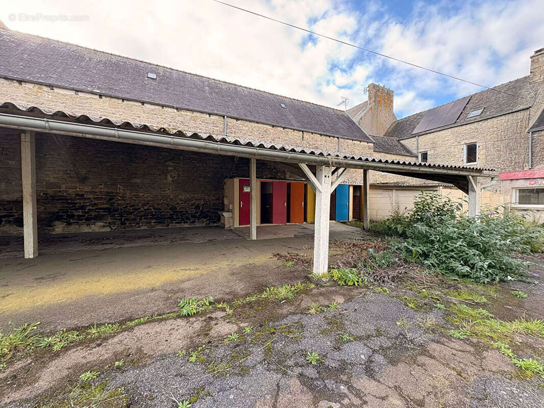 Autre à GUERLESQUIN