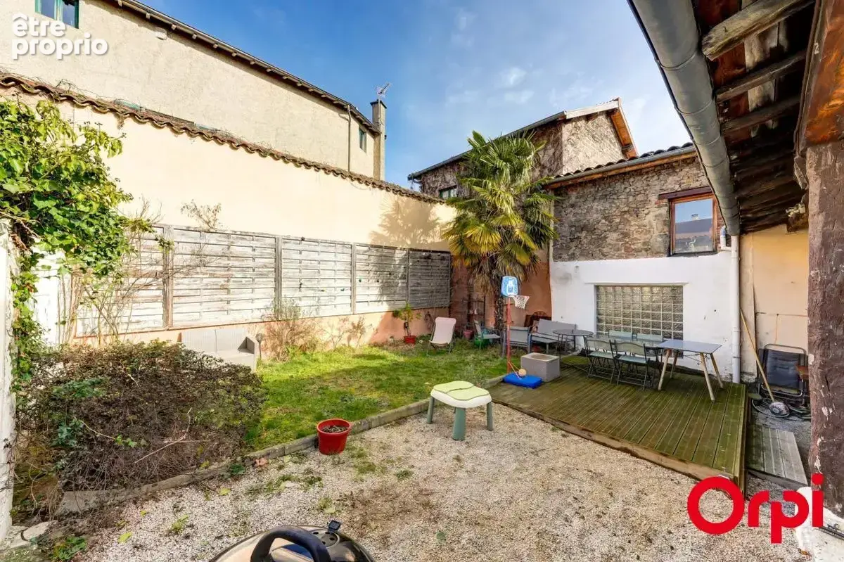 Maison de ville de caractère de 150 m² avec terrasse et jardin au cœur de Grézieu-la-Varenne - photo 20