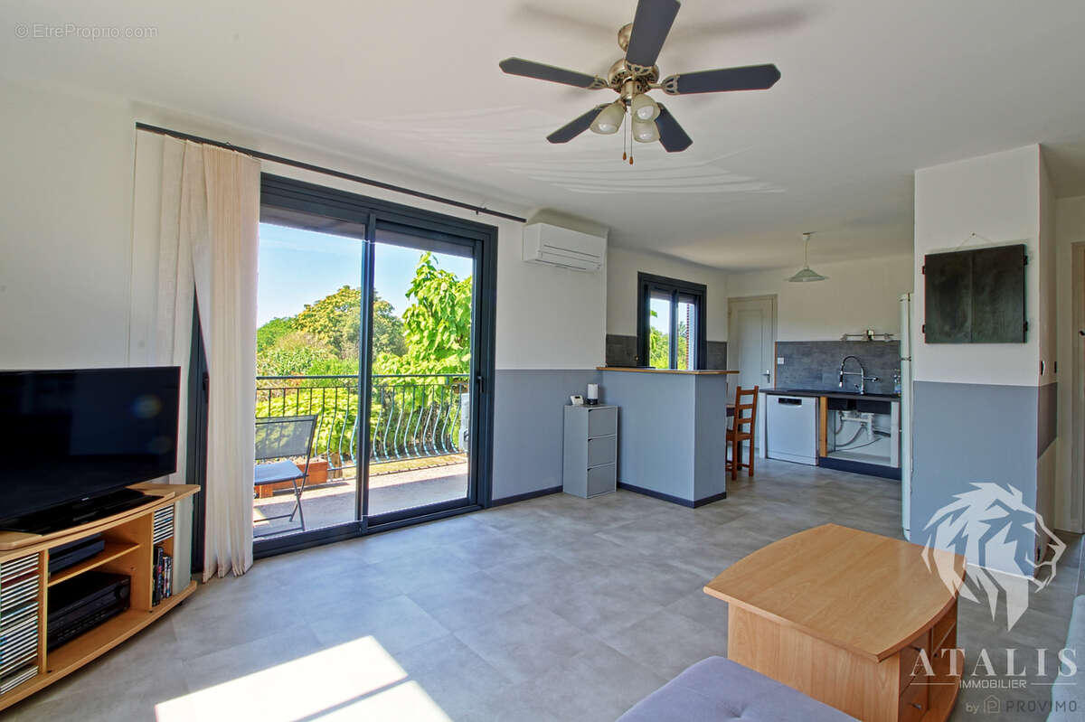 Maison à SAINT-HILAIRE-DU-ROSIER