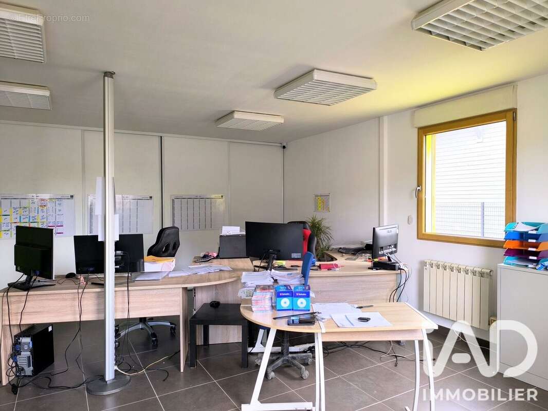 Appartement 640 m² à La Romagne  - photo 6