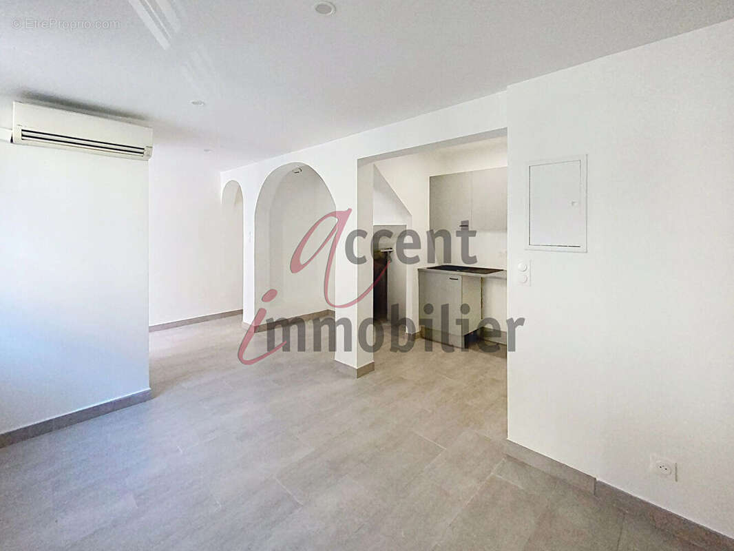 A vendre maison de ville de 64 m², 2 chambres sans aucun travaux à prévoir - photo 2