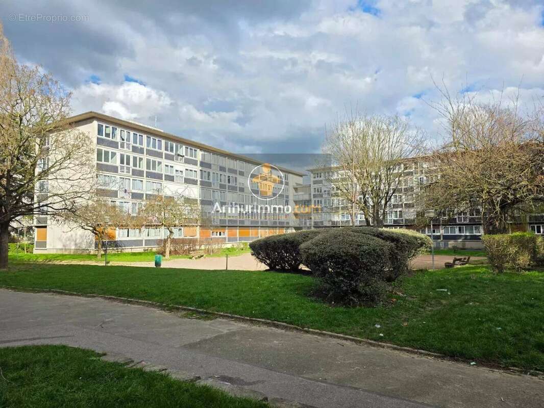 Appartement à SARCELLES