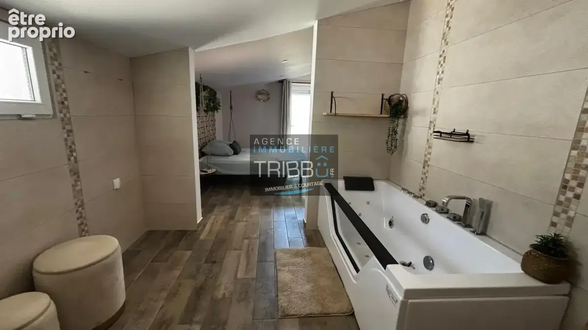 Villa 3 faces de plain pied avec 3 chambres et piscine - photo 12