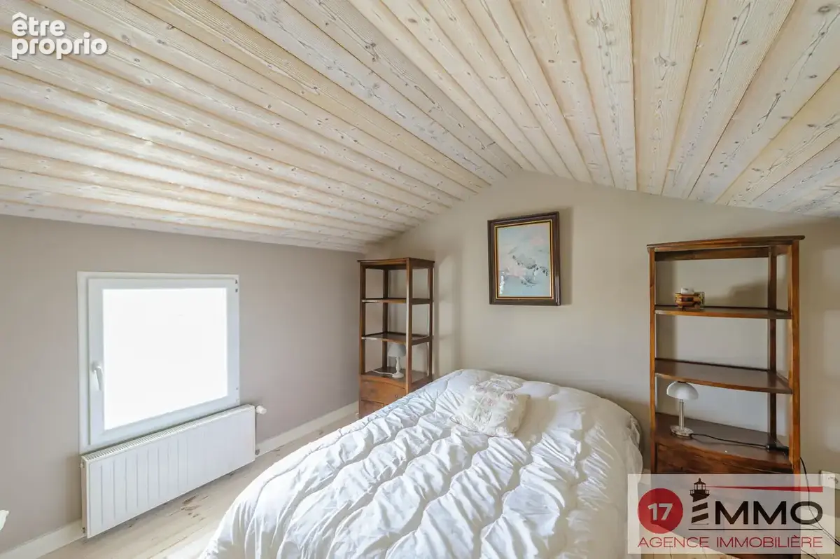 Maison 232 m²  5 chambres + logement indépendant - Quartier du Port - photo 16