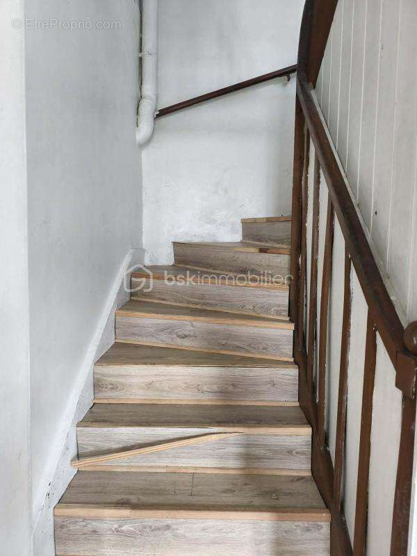 Maison à LASSAY-LES-CHATEAUX