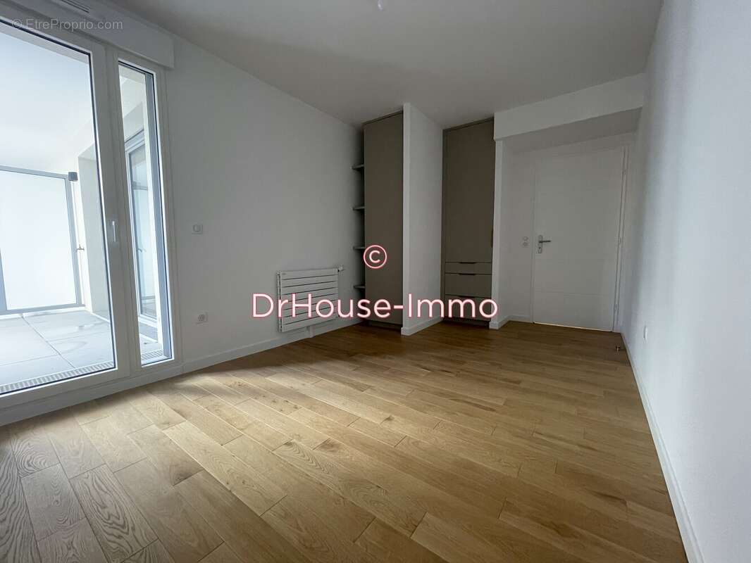 Appartement 45 m² à Issy-Les-Moulineaux  - photo 15