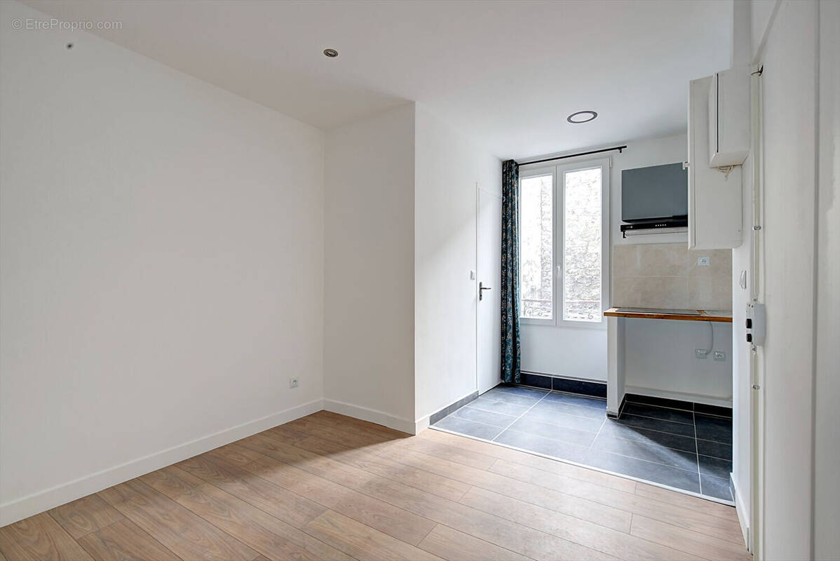 Appartement à PARIS-18E