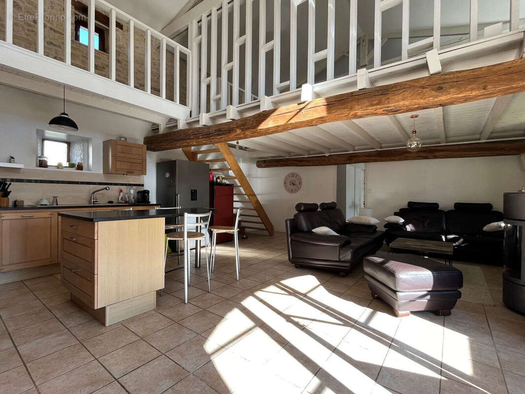 Photo 2 - Maison à BOUILLE-COURDAULT