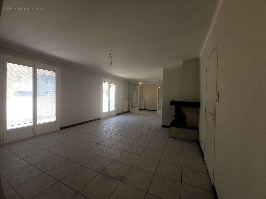 Colomiers - Plain-pied de 142 m², 4 chambres, terrain clos de 1 137 m² - photo 3