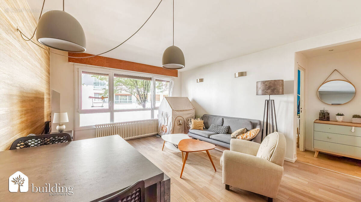 Appartement à PARIS-18E