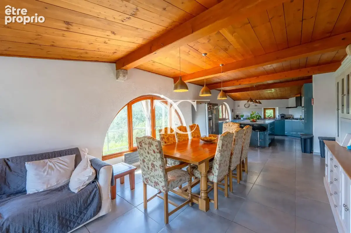 Mas de charme de 300 m² habitables sur 1,5 hectare arboré - photo 8