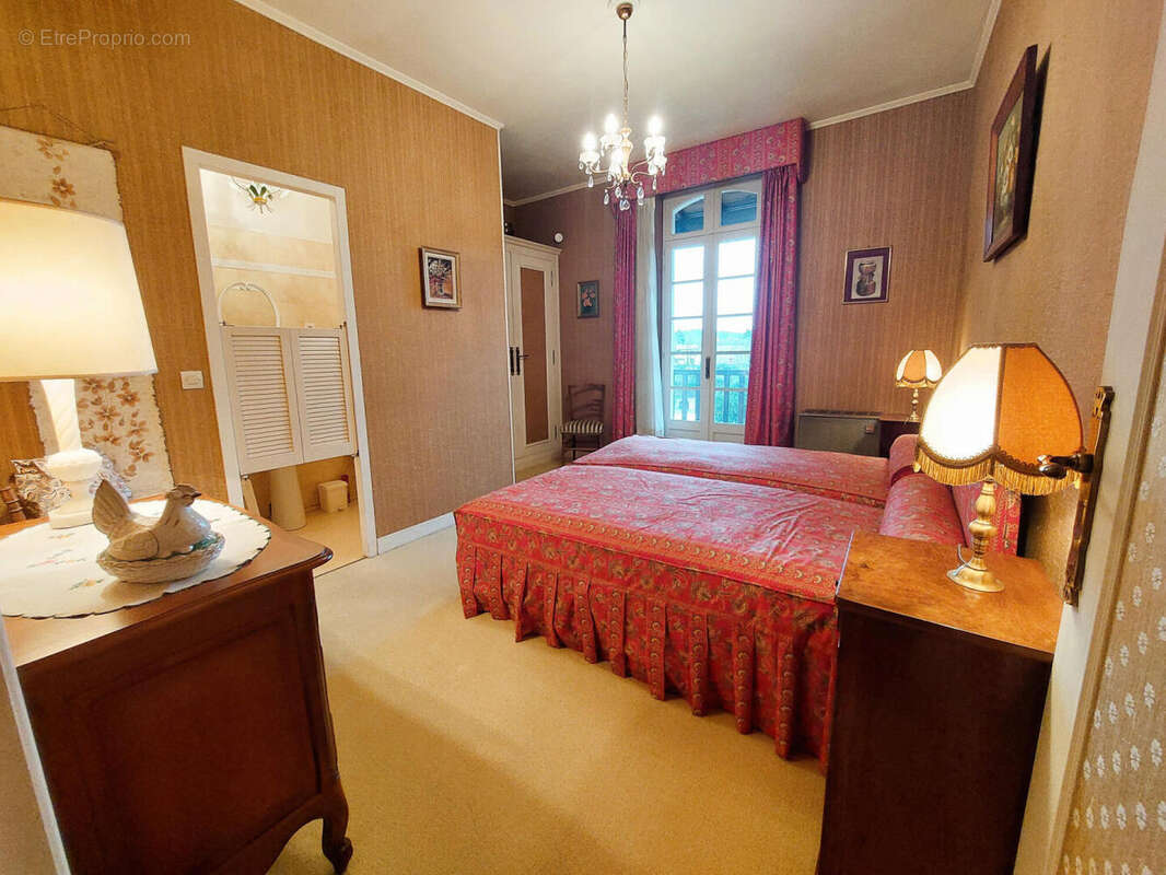 ch 2 - Maison à SAINT-MARTORY