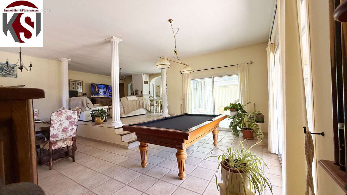 Maison à SAINT-MAXIMIN-LA-SAINTE-BAUME