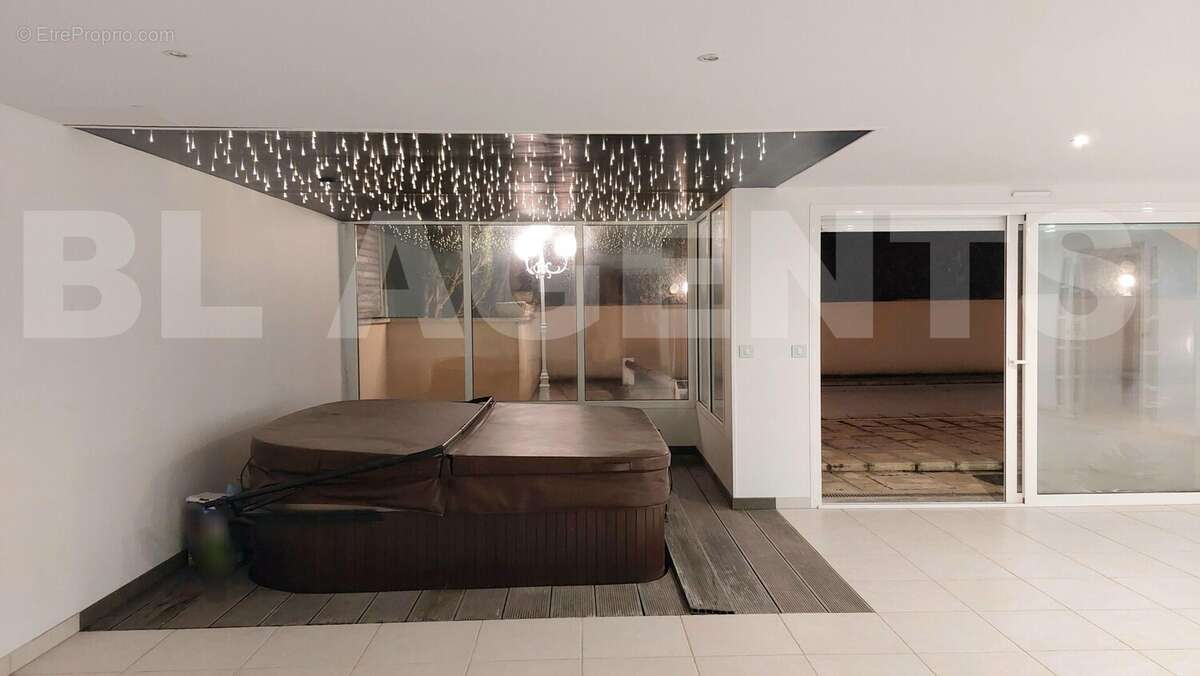 20241212_191501[1] - Maison à NANTEUIL-LES-MEAUX