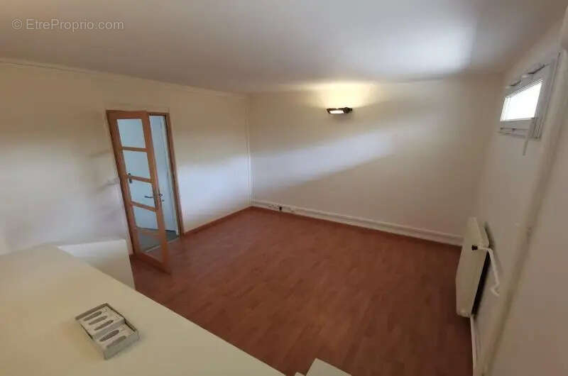 Commerce à ISSY-LES-MOULINEAUX