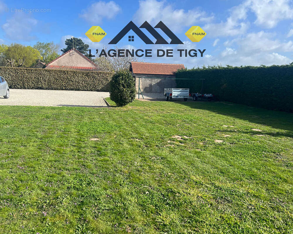 Maison à NEUVY-EN-SULLIAS