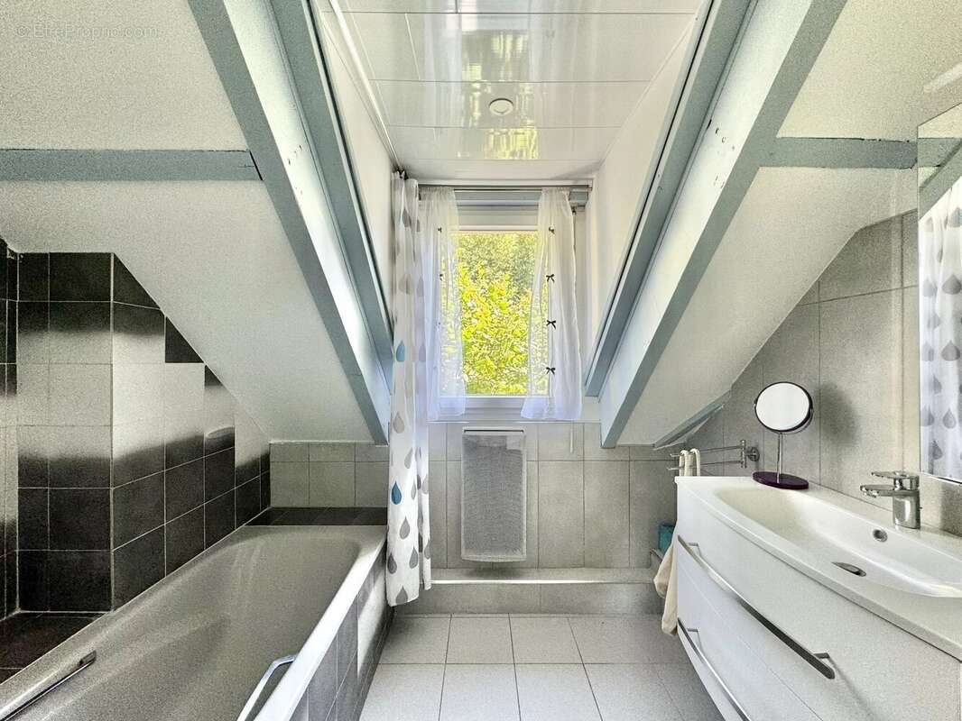 Maison 200 m² à Verrieres-Le-Buisson  - photo 20