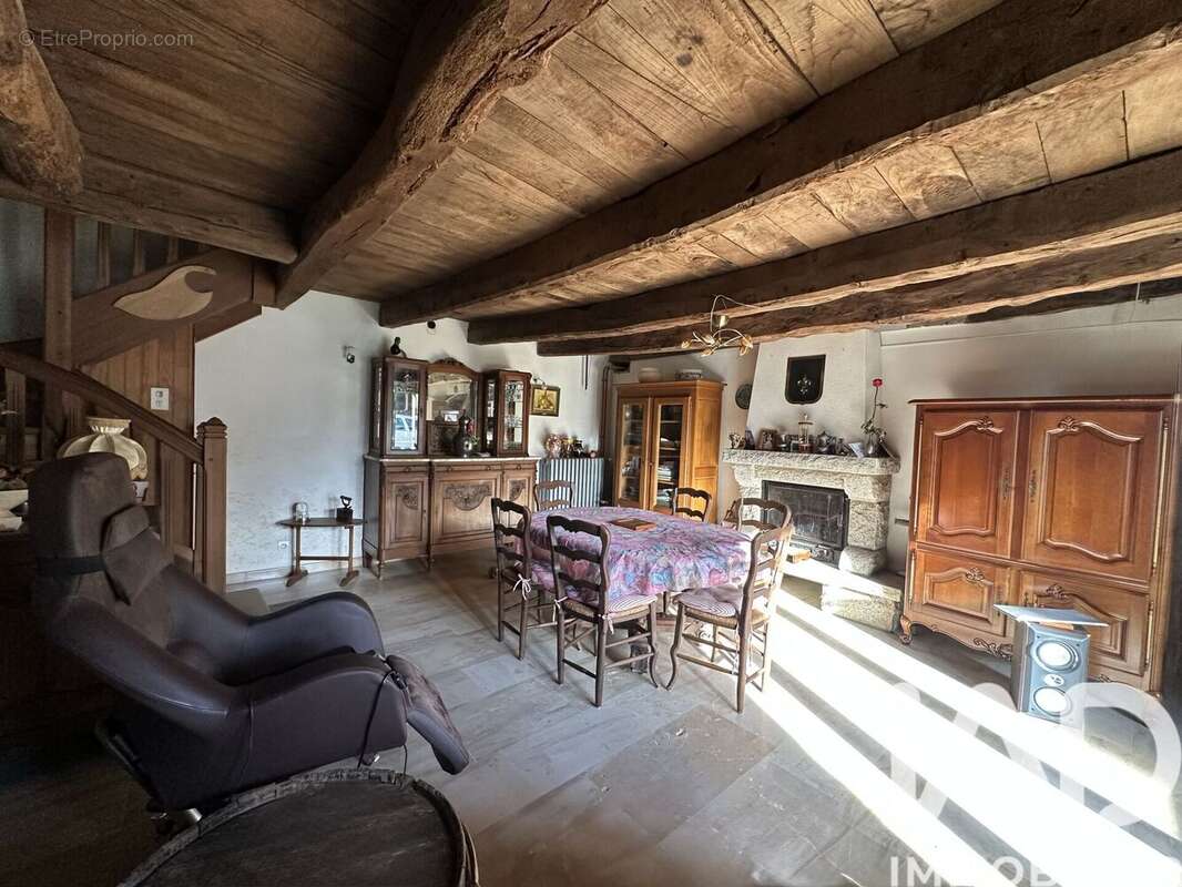 Maison 132 m² à Saint-Malo-Des-Trois-Fontaines  - photo 4