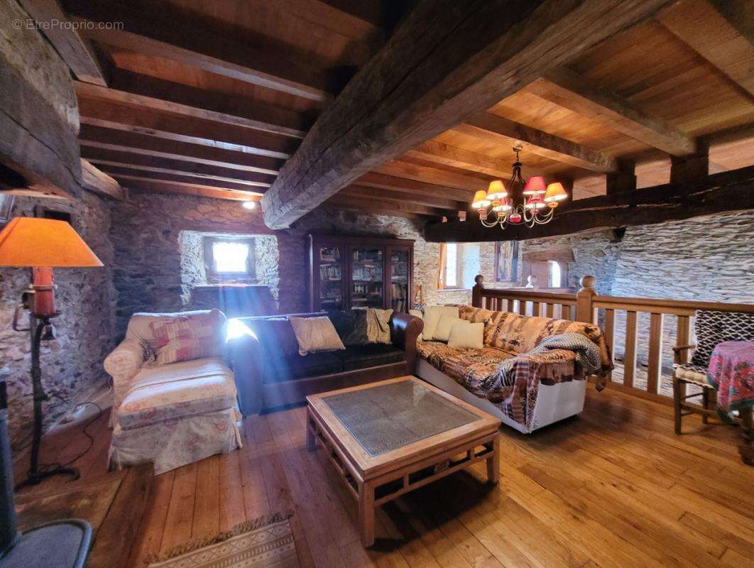 Maison à SAINT-MARTIN-DES-PRES