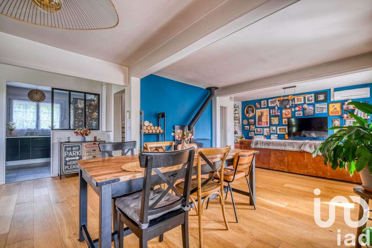 Photo 2 - Maison à FERRIERES-EN-BRIE