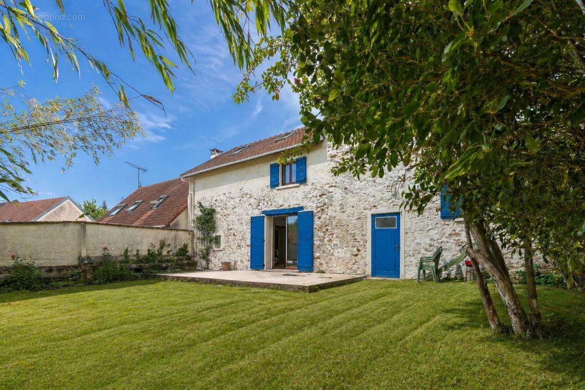 Maison à FUBLAINES