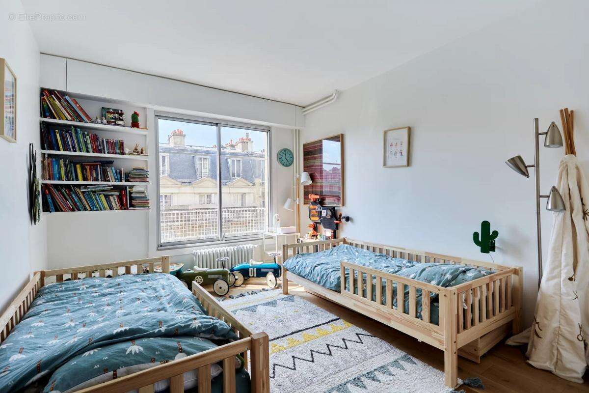Appartement familial - 4 chambres - Auteuil avec extérieur - photo 8