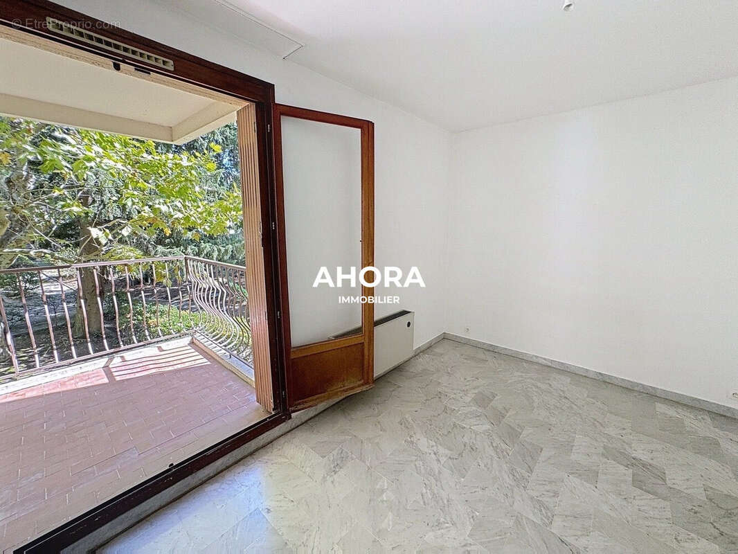 Appartement à MARSEILLE-9E