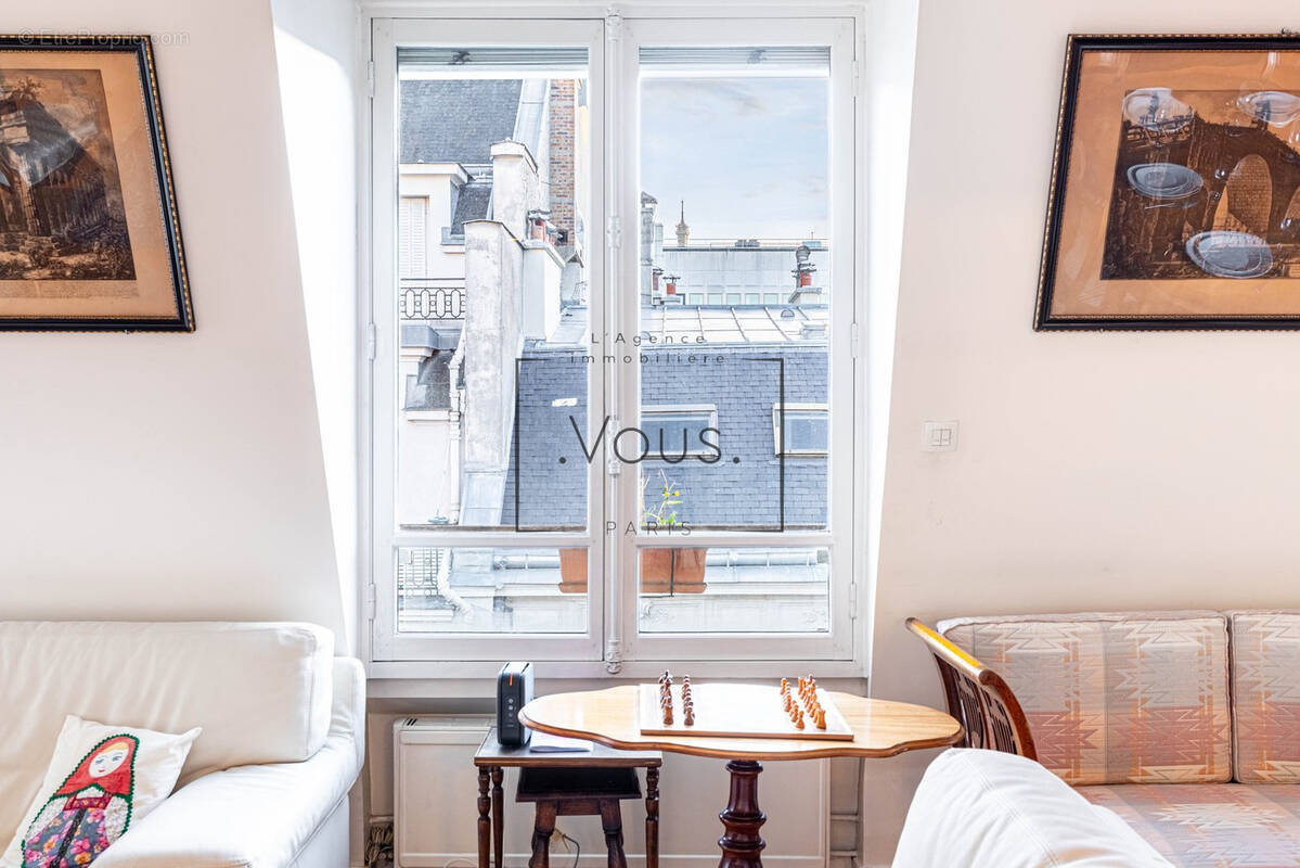Appartement à PARIS-8E