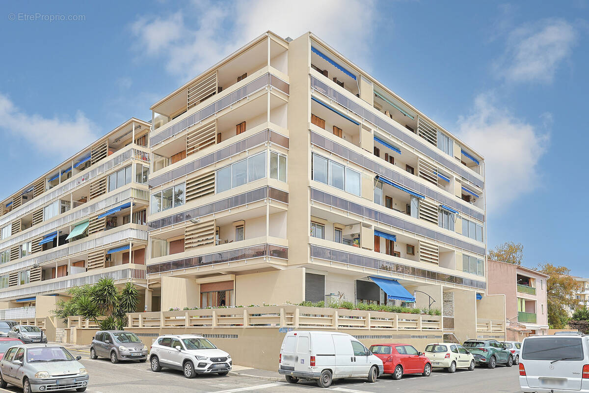 Appartement à HYERES