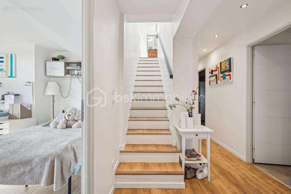 Maison à LE PLESSIS-ROBINSON