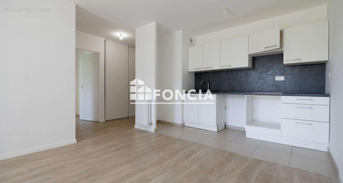 Appartement à DAMMARIE-LES-LYS