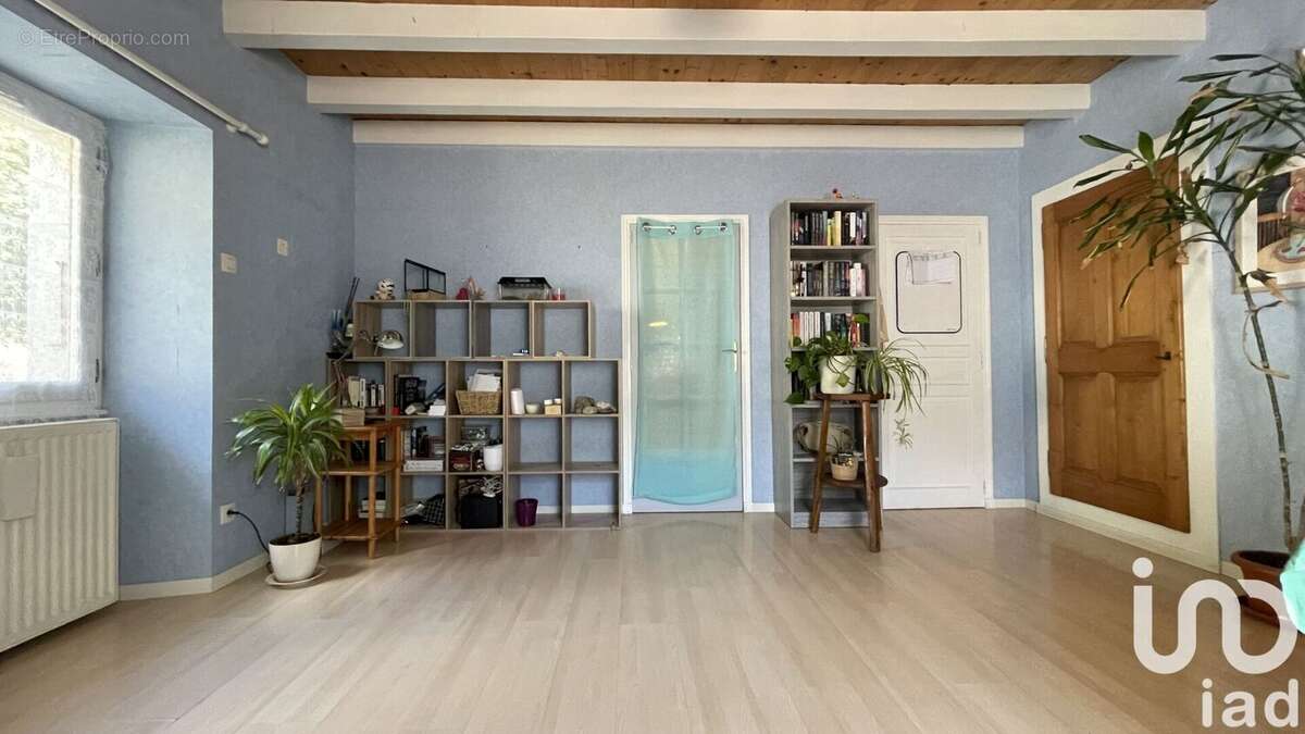 Photo 7