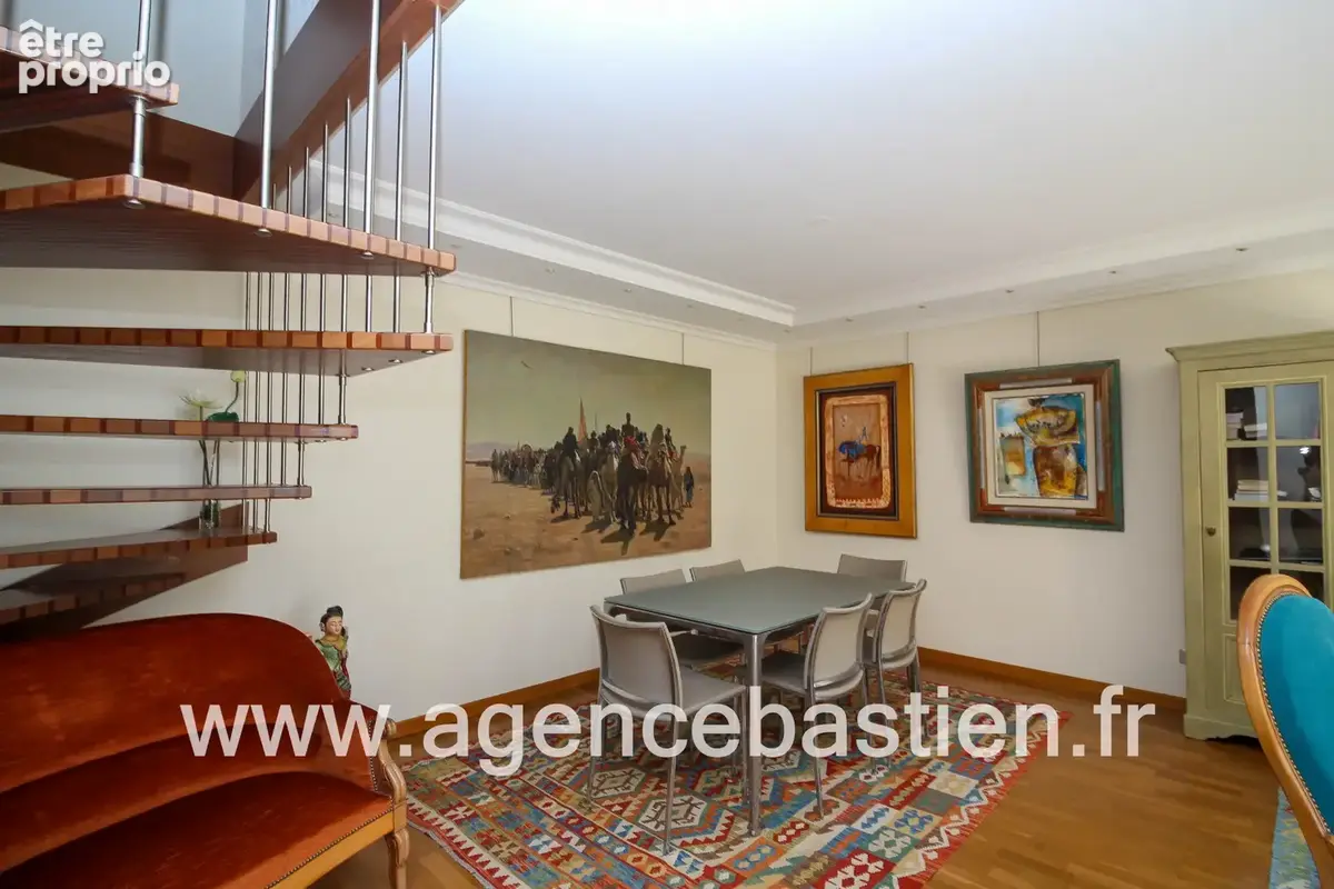 Divonne-les-bains   t4 duplex dernier étage   2 terrasses   2 garages   790 000 € - photo 3