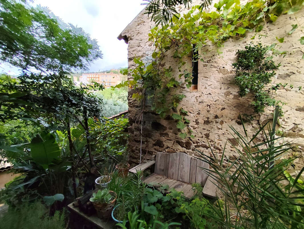 Maison à BORMES-LES-MIMOSAS