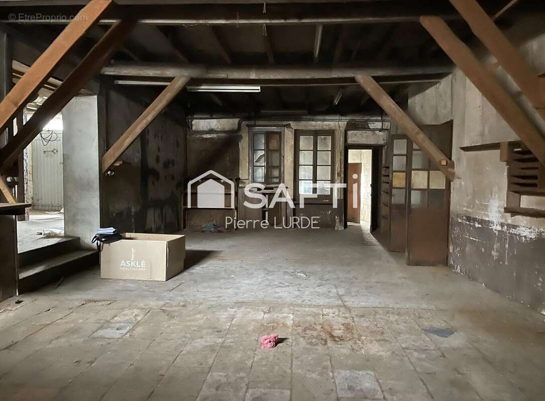 Maison 284 m² à Puylaroque  - photo 4